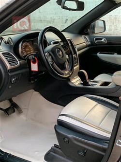 جیپ گراند شیرۆکی